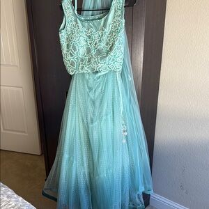Elegant Aqua Sleeveless Gown